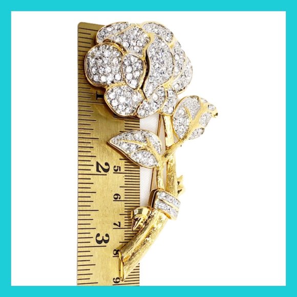 Vintage Oversized Gilded Crystal Pavé Rose Brooch by Nolan Miller, 1990s - Picture 5 of 11